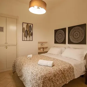 Casa Medici Riccardi - 50mt Da Piazza Duomo Appartement
